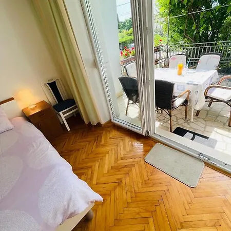 Apartman Paco & Bony Lovran